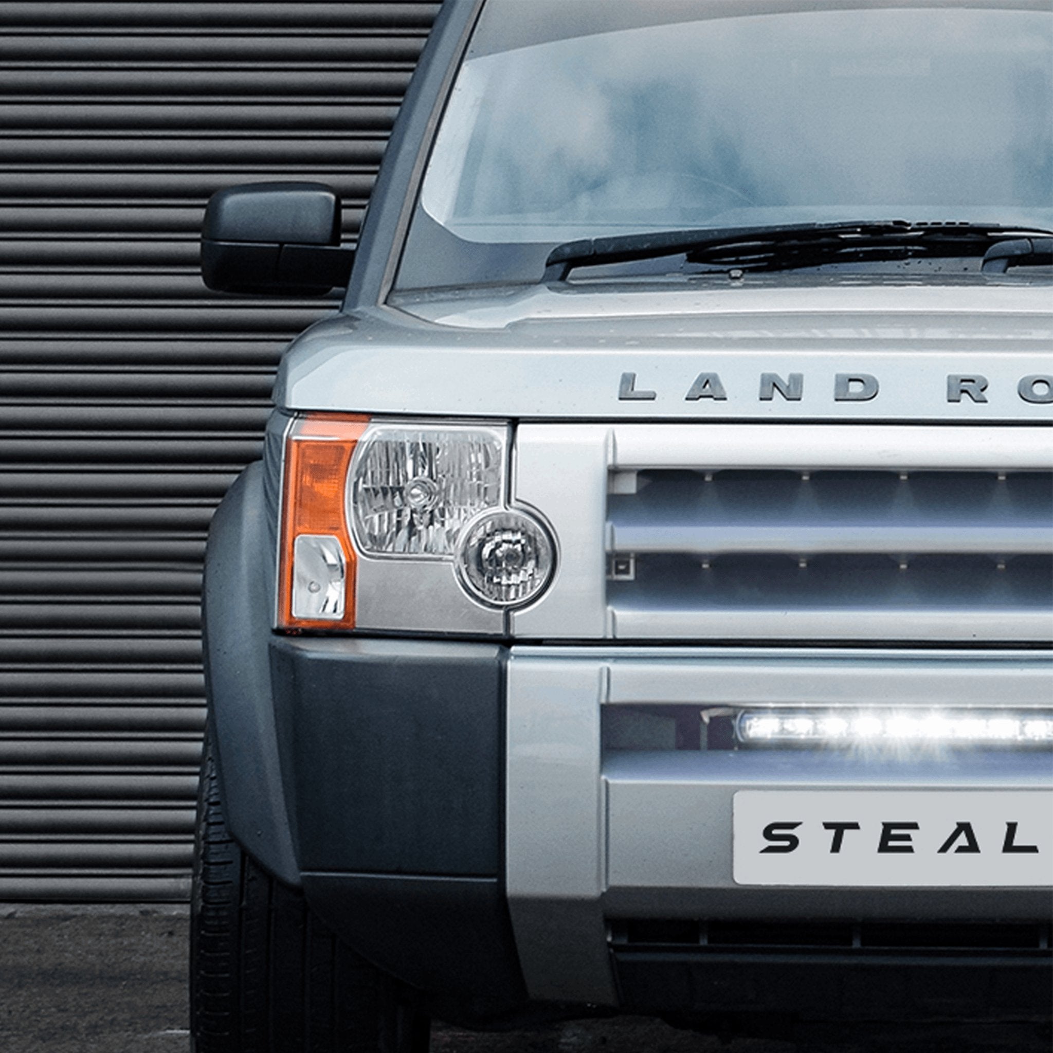 Stealth Land Rover Discovery 3 2004-2009 20″ Luminous LED Integration Grille Kit – 8,400 Lumens