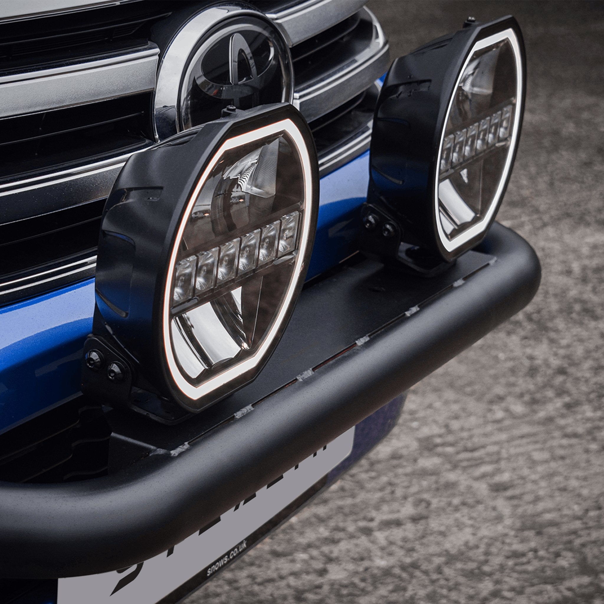 Stealth Toyota Hilux MK8 2015-2020 Twin 9″ Luminous LED Spot Light Kit – 15,874 Lumens