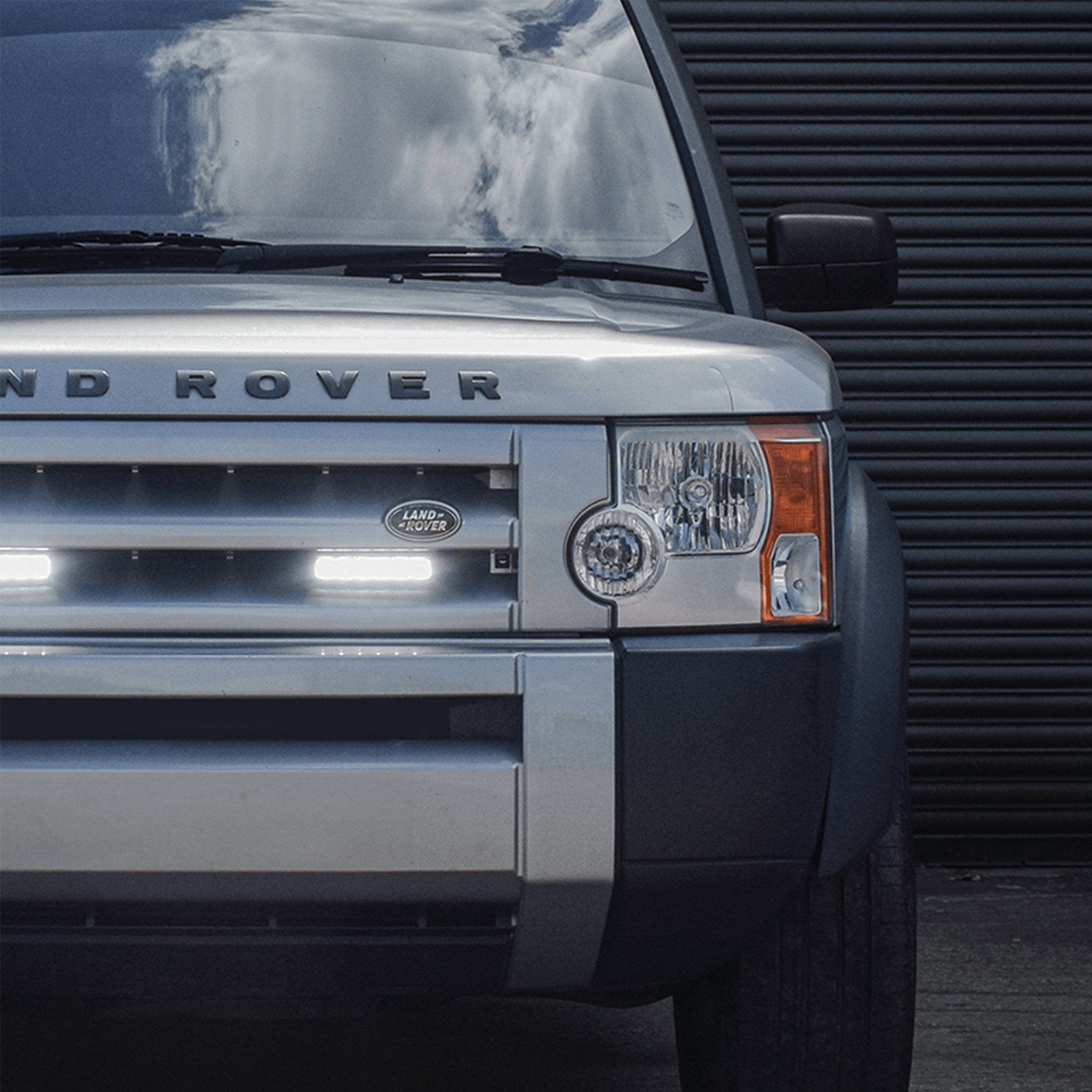 Stealth Land Rover Discovery 3 2004-2009 Twin 6″ Luminous LED Integration Grille Kit – 5,760 Lumens