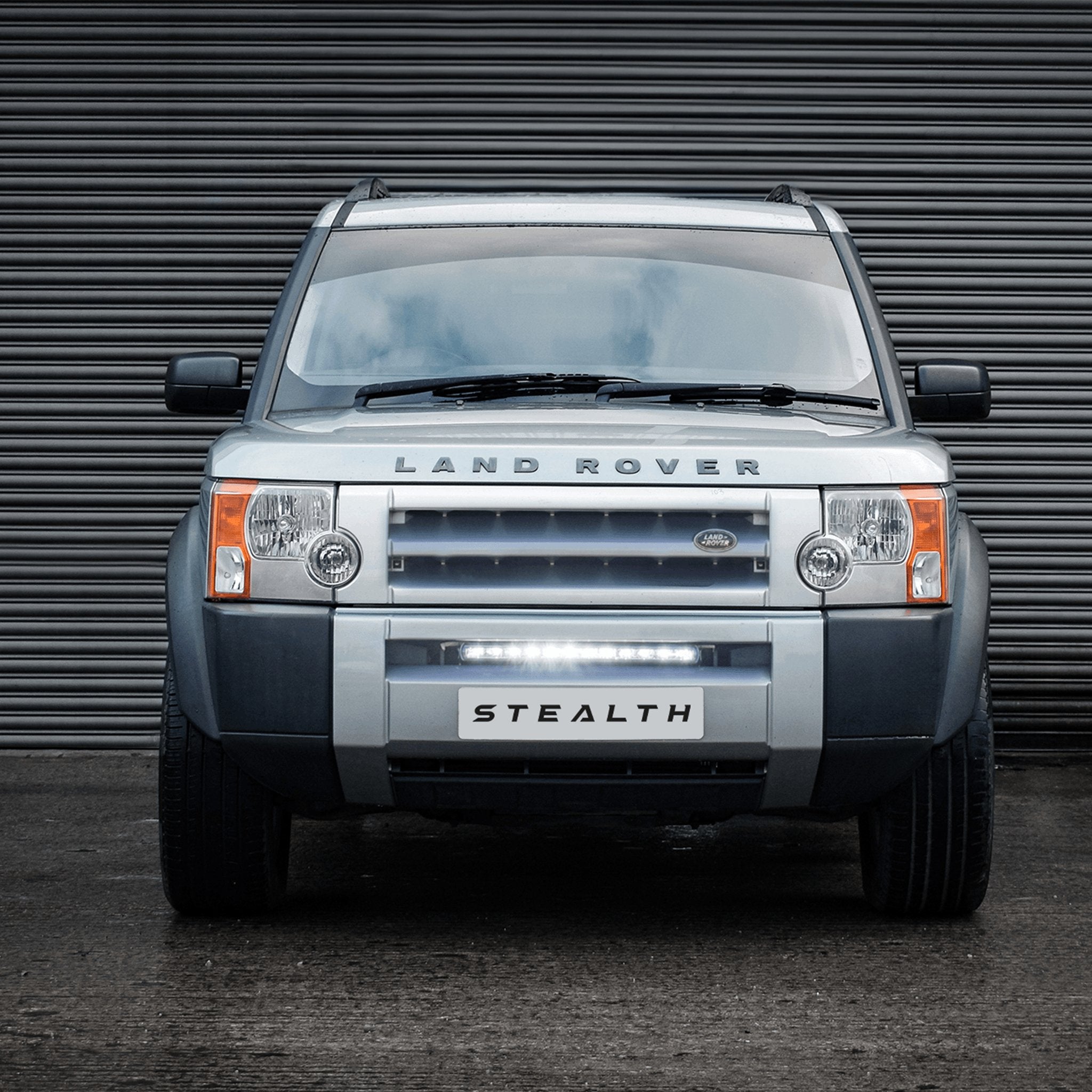 Stealth Land Rover Discovery 3 2004-2009 20″ Luminous LED Integration Grille Kit – 8,400 Lumens