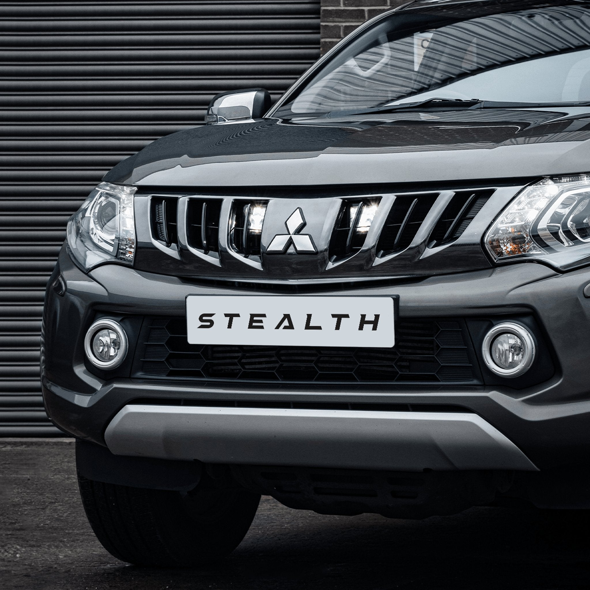 Stealth Mitsubishi L200 2015-2019 Twin 3″ Luminous LED Integration Grille Kit – 9,600 Lumens