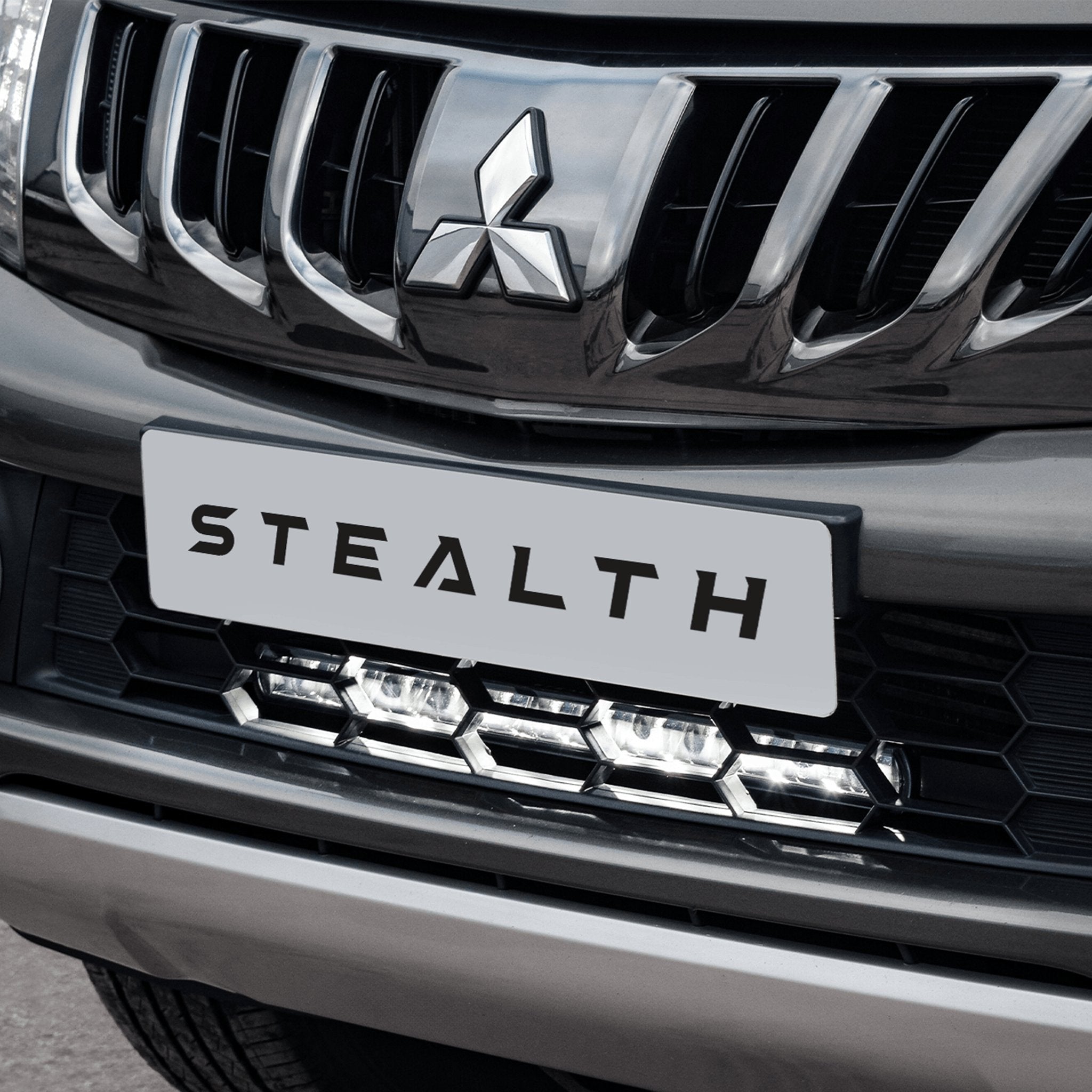 Stealth Mitsubishi L200 2015-2019 20″ Luminous LED Integration Grille Kit – 8,400 Lumens