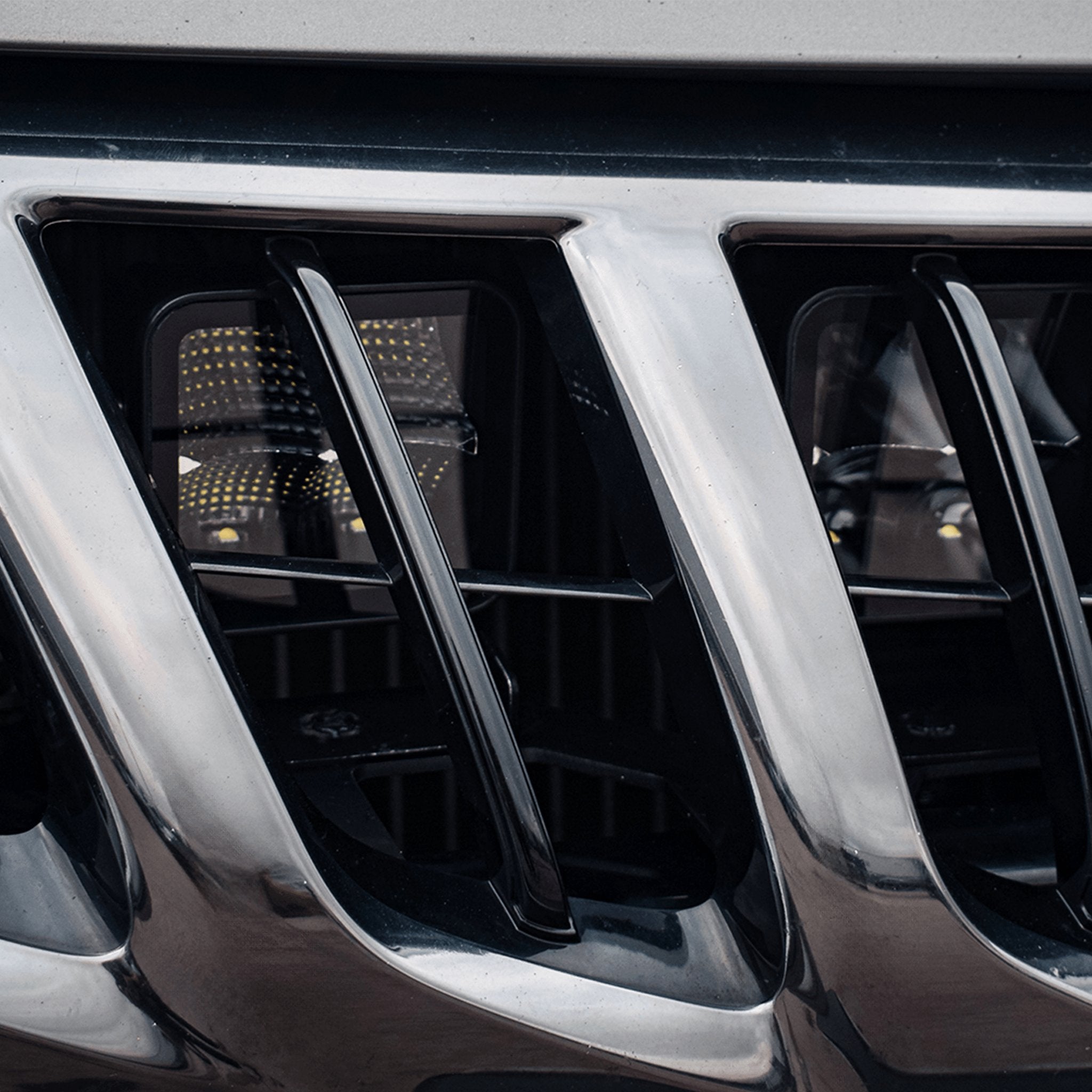 Stealth Mitsubishi L200 2015-2019 Quad 3″ Luminous LED Integration Grille Kit – 19,200 Lumens