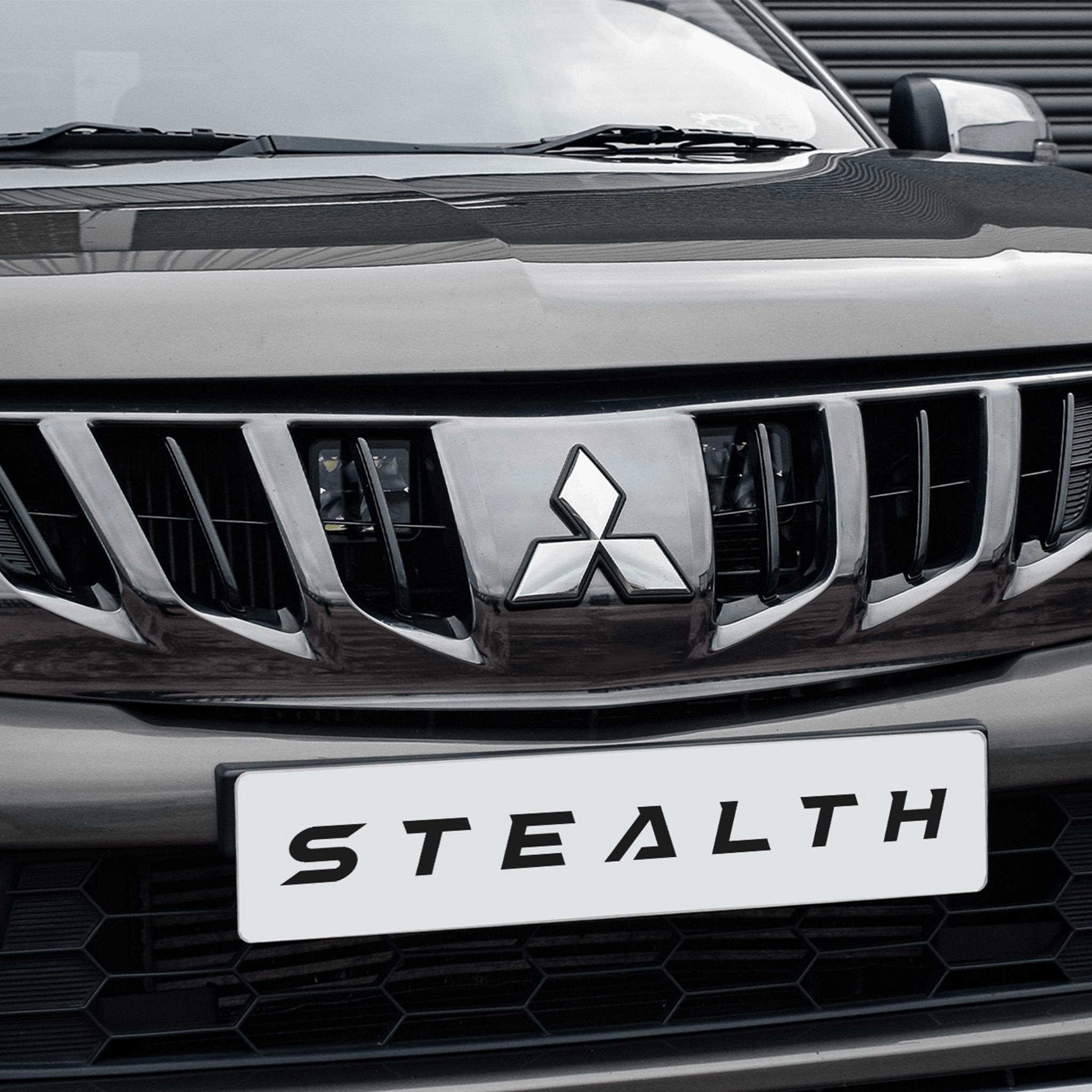 Stealth Mitsubishi L200 2015-2019 Twin 3″ Luminous LED Integration Grille Kit – 9,600 Lumens