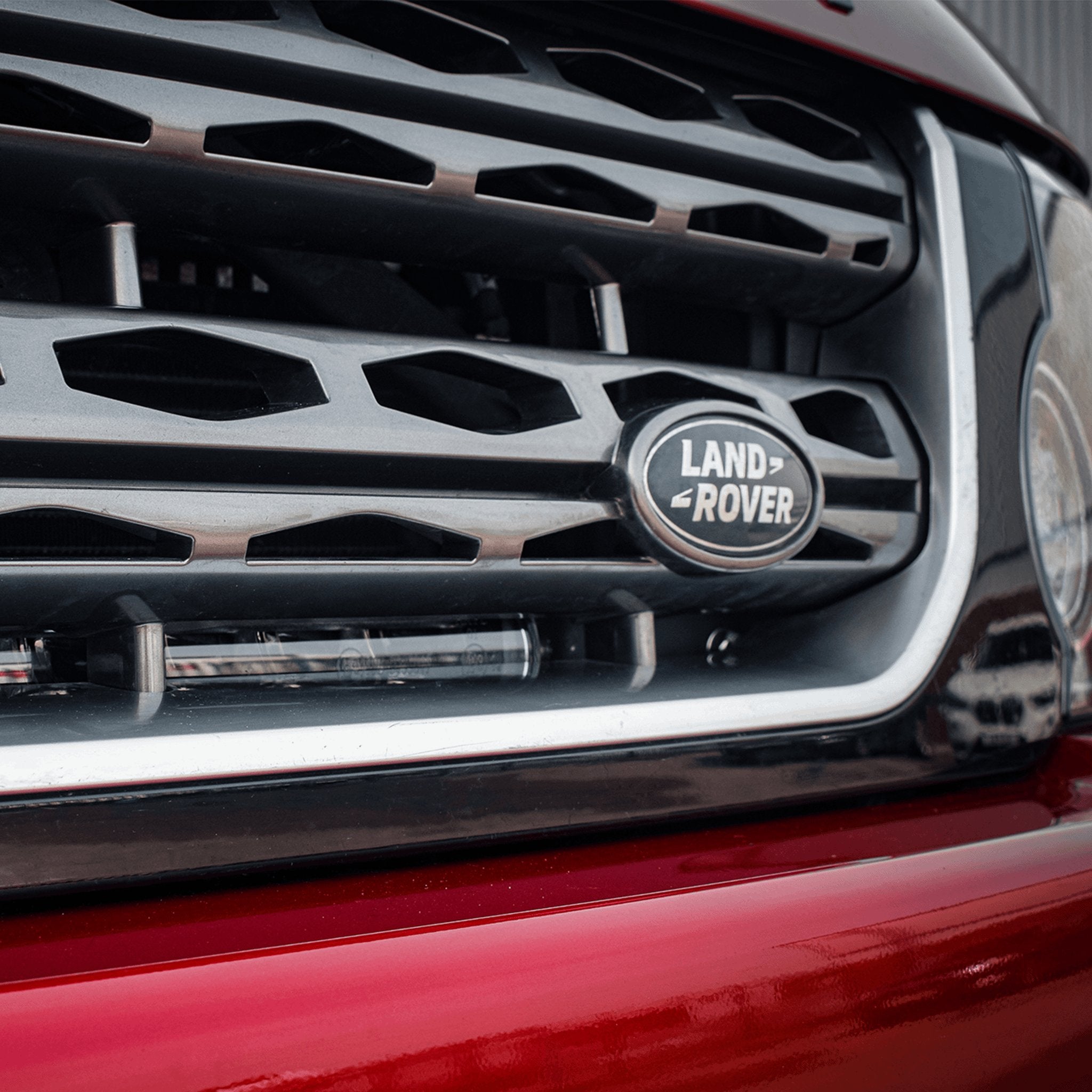 Stealth Land Rover Discovery 4.5 2013-2016 20″ Luminous LED Integration Grille Kit – 8,400 Lumens