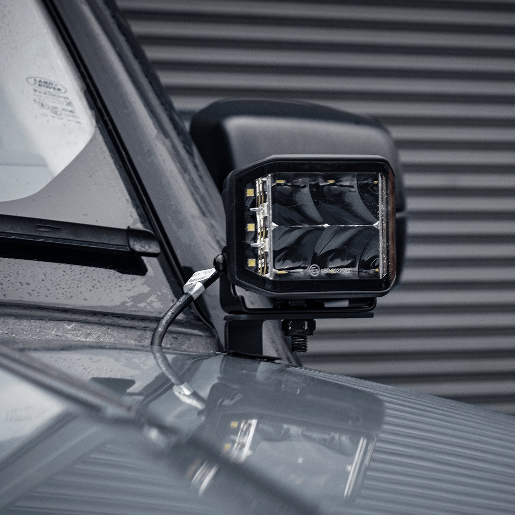 Stealth Land Rover Discovery 3 2004-2009 Twin 4″ Dark Force LED Bonnet Kit – 16,800 Lumens