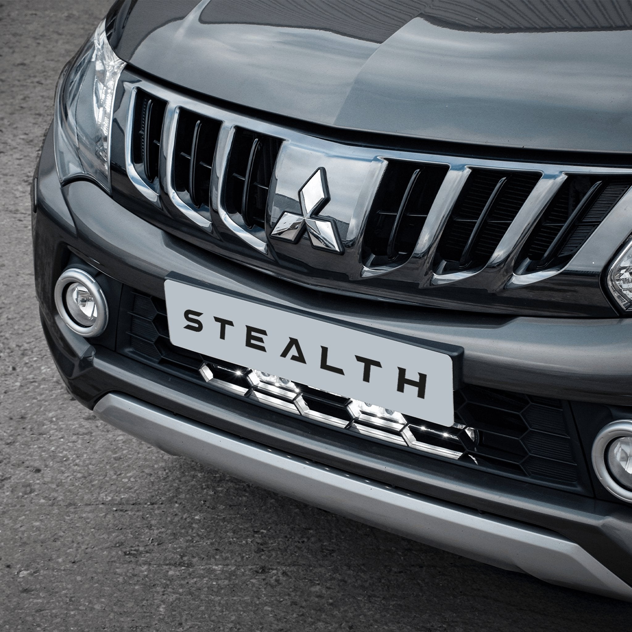 Stealth Mitsubishi L200 2015-2019 20″ Luminous LED Integration Grille Kit – 8,400 Lumens